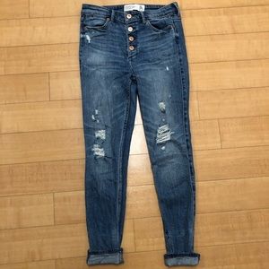 Abercrombie & Fitch destroyed jeans